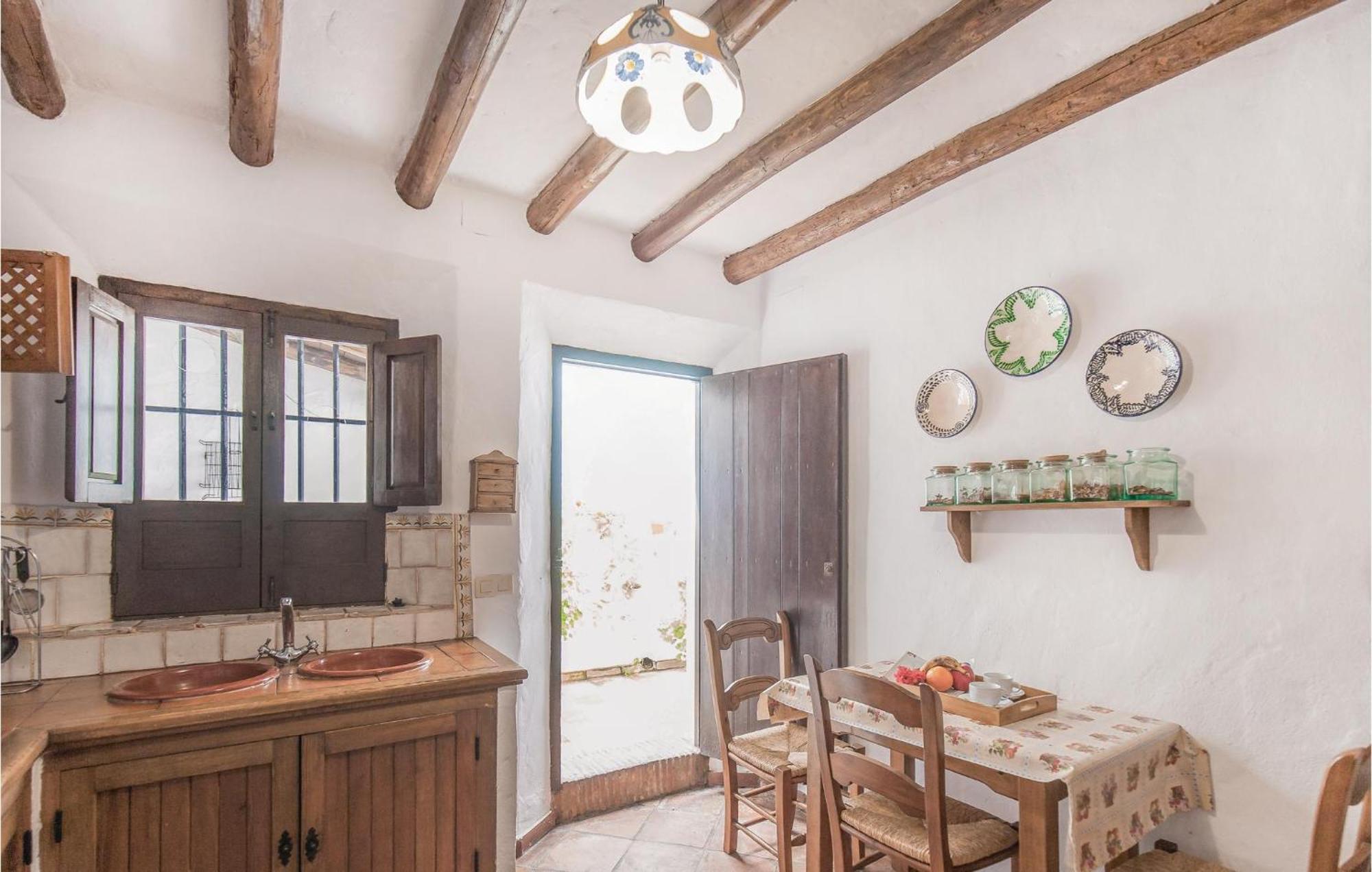 Cozy Home In Zahara De La Sierra With Kitchen المظهر الخارجي الصورة